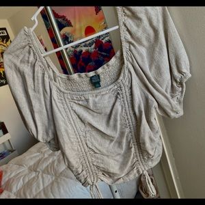 Beige tie crop top w cinched midsection